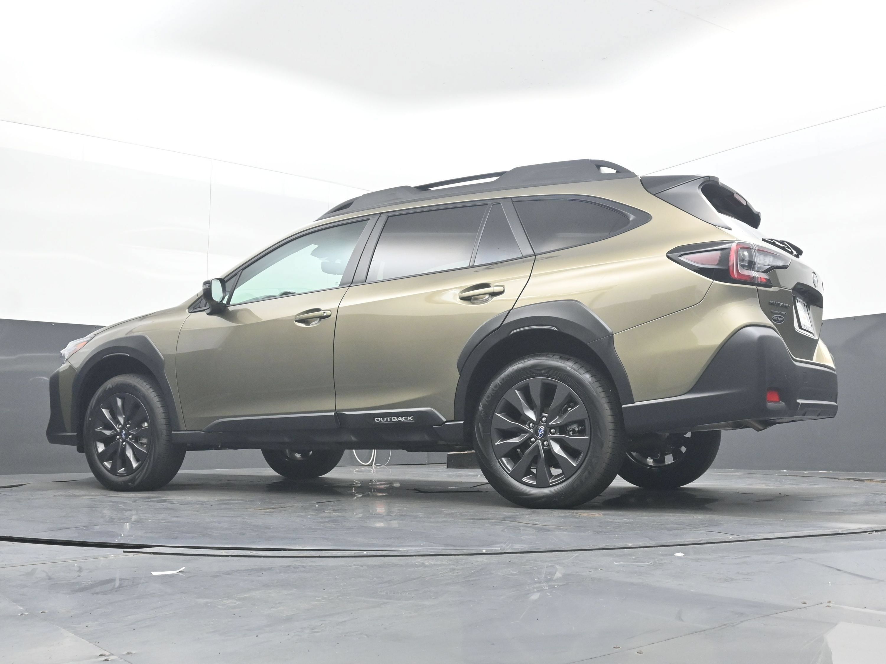 Used 2025 Subaru Outback Onyx Edition AWD/4WD image 28