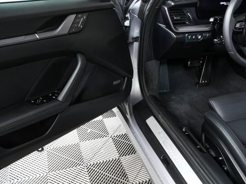 Certified 2025 Porsche 911 Carrera image 8