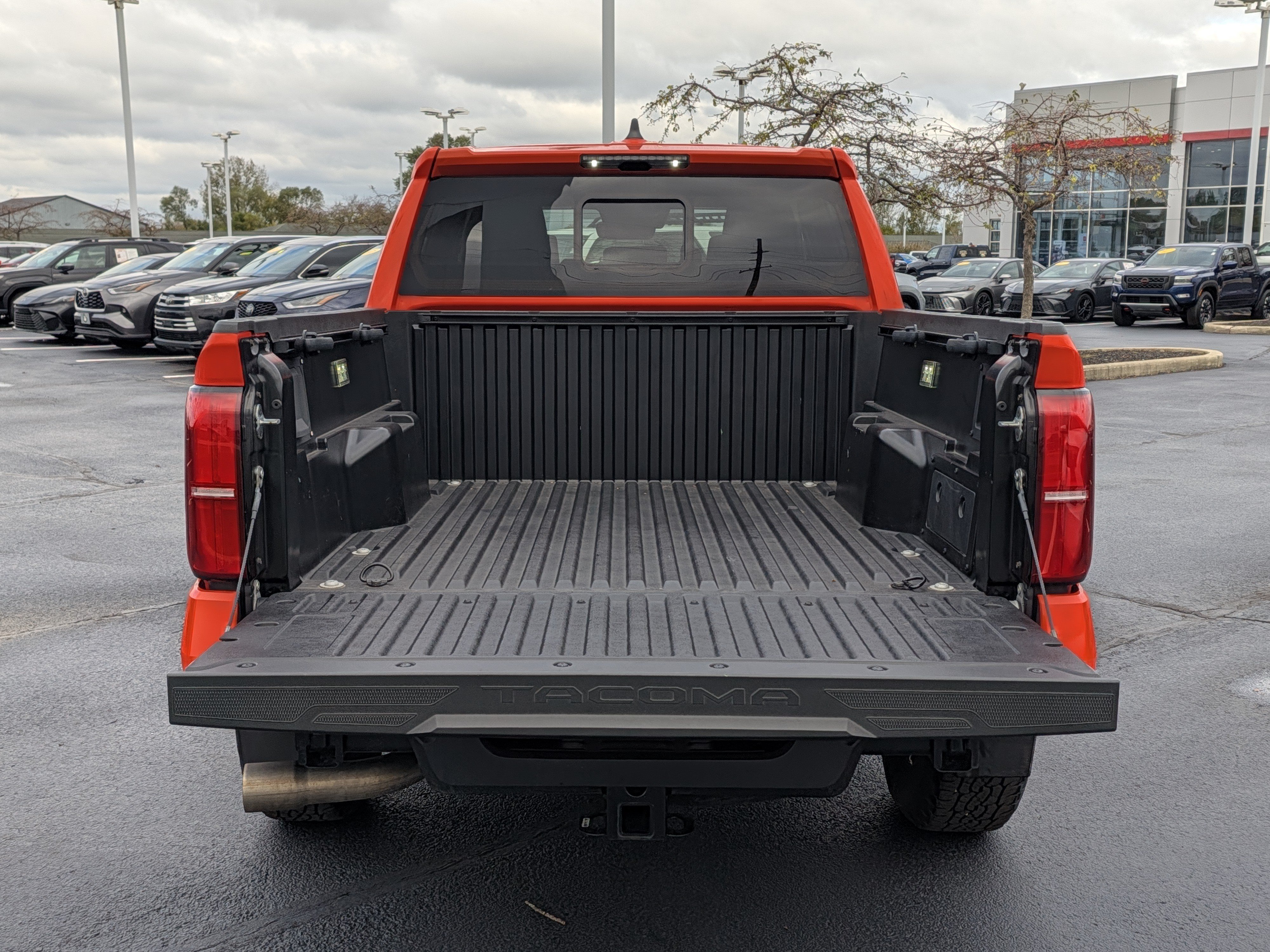 Used 2024 Toyota Tacoma TRD Off-Road w/ TRD Off Road Upgrade Package AWD/4WD image 8