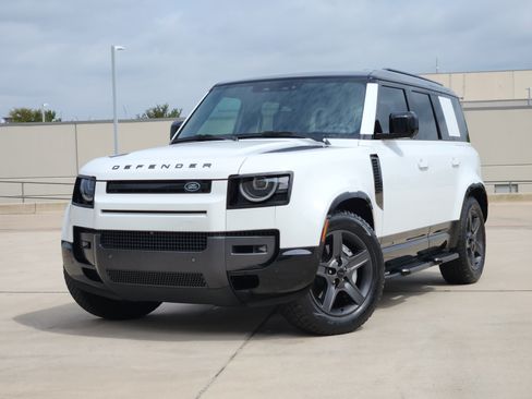 Used 2026 Land Rover Defender 110 X-Dynamic SE AWD/4WD image 1