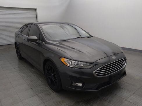 Used 2020 Ford Fusion SE w/ Equipment Group 151A FWD image 13