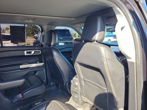 Certified 2021 Ford Explorer XLT w/ Equipment Group 202A image 27
