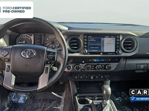 Used 2021 Toyota Tacoma TRD Off-Road w/ TRD Premium Off Road Package AWD/4WD image 9