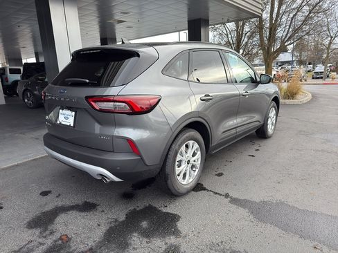 New 2026 Ford Escape Active w/ Active Premium Tech Pack AWD/4WD image 4