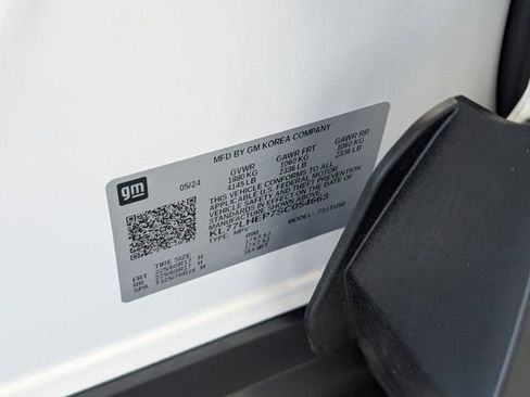 Used 2025 Chevrolet Trax LT w/ Driver Confidence Package image 17