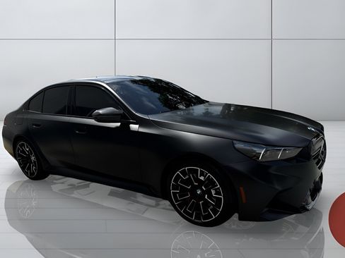 Used 2026 BMW M5 w/ Carbon Package AWD/4WD image 7