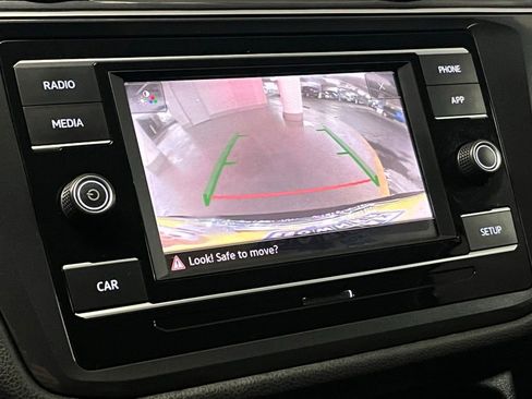 Used 2018 Volkswagen Tiguan S FWD image 24