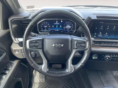 Used 2022 Chevrolet Silverado 1500 RST w/ Z71 Off-Road Package AWD/4WD image 12