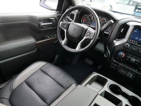 Used 2019 Chevrolet Silverado 1500 RST w/ All-Star Edition image 9