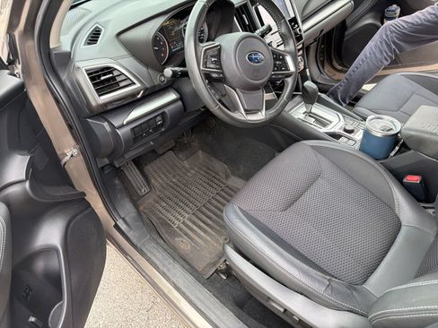 Used 2019 Subaru Forester Premium AWD/4WD image 13