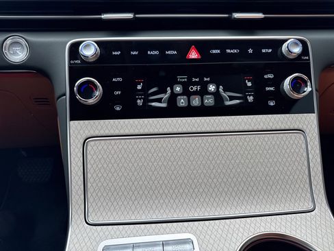 New 2026 Genesis GV80 2.5T Prestige image 9