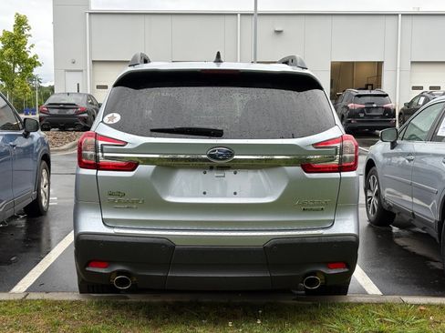 Used 2024 Subaru Ascent Touring w/ Popular Package #2 AWD/4WD image 5