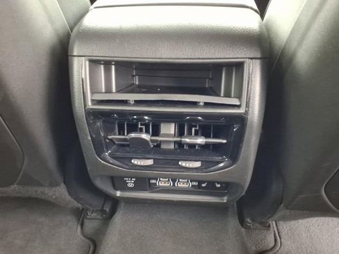 Used 2023 Jeep Grand Cherokee Limited w/ Black Appearance Package image 13