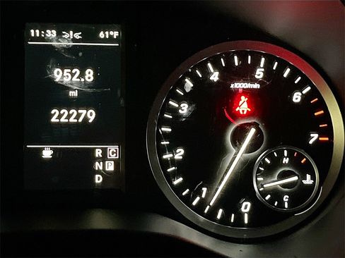 Used 2023 Mercedes-Benz Metris image 12