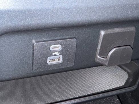 Used 2022 Ford F150 XLT image 33