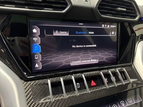 Used 2020 Lamborghini Urus image 37