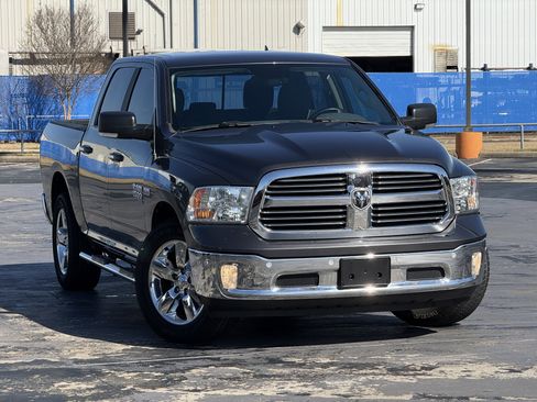 Used 2019 RAM 1500 Lone Star image 3