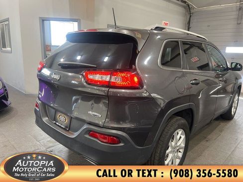 Used 2017 Jeep Cherokee Latitude image 33