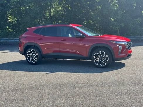 New 2026 Chevrolet Trax RS w/ Driver Confidence Package FWD image 10