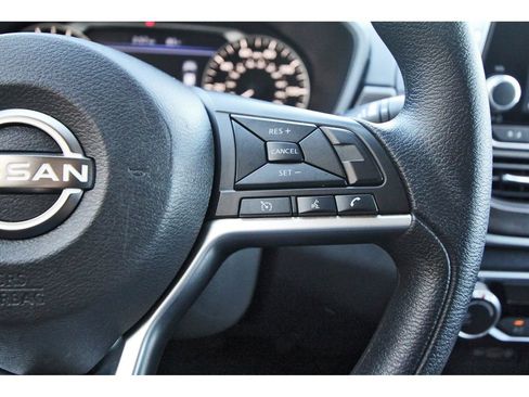 Used 2023 Nissan Altima 2.5 SV FWD image 18