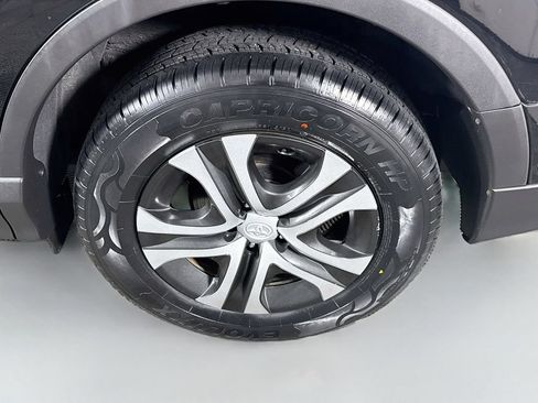Used 2016 Toyota RAV4 LE AWD/4WD image 32