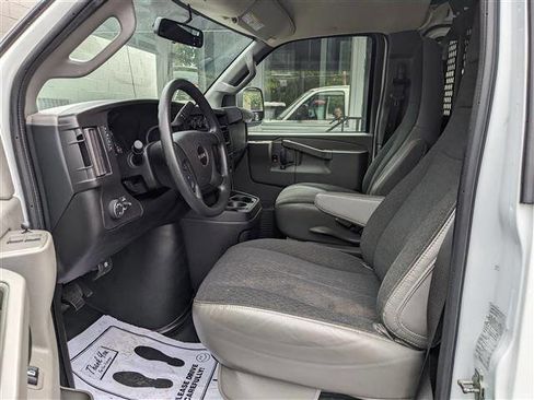 Used 2024 GMC Savana 2500 2500 3dr Cargo Van w/ Driver Convenience Package image 8