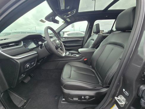 New 2025 Jeep Grand Cherokee Limited AWD/4WD image 23