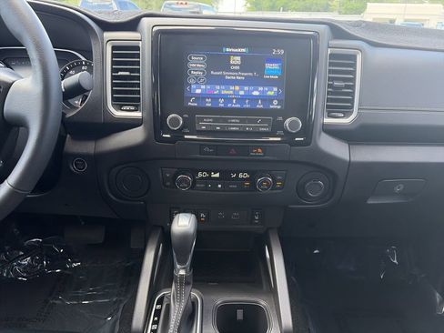 Used 2024 Nissan Frontier SL w/ Technology Package RWD image 16