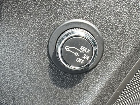 Used 2023 Buick Envision Essence w/ Sport Touring Package AWD/4WD image 11