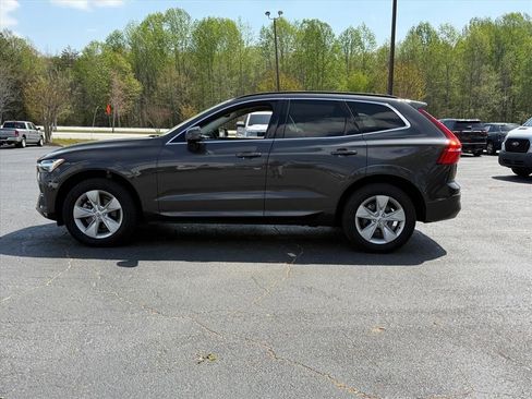 Used 2022 Volvo XC60 B5 Momentum AWD/4WD image 7