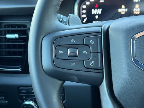 Used 2025 GMC Sierra 1500 AT4 w/ Technology Package image 28