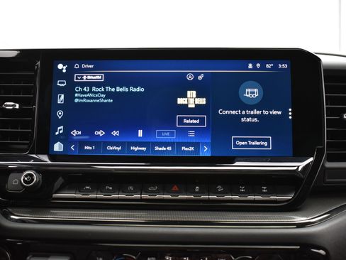 Used 2024 Chevrolet Silverado 1500 ZR2 w/ Technology Package image 29