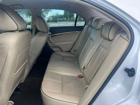 Used 2010 Lincoln MKZ image 10