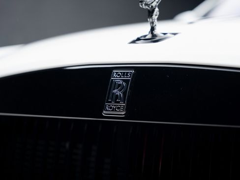 Used 2020 Rolls-Royce Wraith image 12