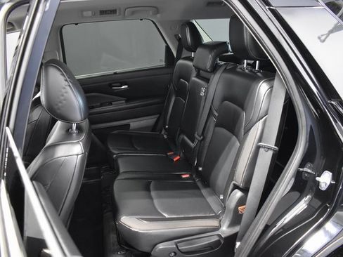 Used 2022 Nissan Pathfinder SL w/ Lighting Package (N92) image 30