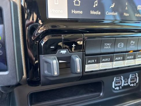 Used 2023 RAM 5500 Laramie image 31