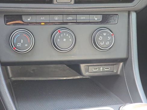Used 2024 Volkswagen Jetta Sport FWD image 23