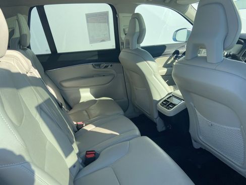 Used 2020 Volvo XC90 T5 Momentum w/ Protection Package Premier image 8
