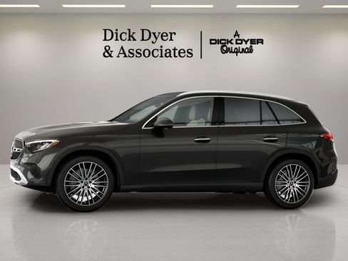 Used 2026 Mercedes-Benz GLC 300 image 25