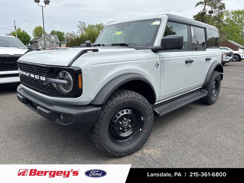 New 2026 Ford Bronco Outer Banks AWD/4WD image 1
