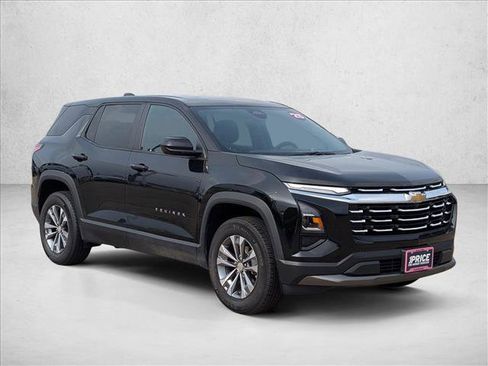 Used 2025 Chevrolet Equinox LT AWD/4WD image 3