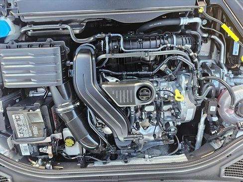 Used 2024 Volkswagen Jetta SE image 19