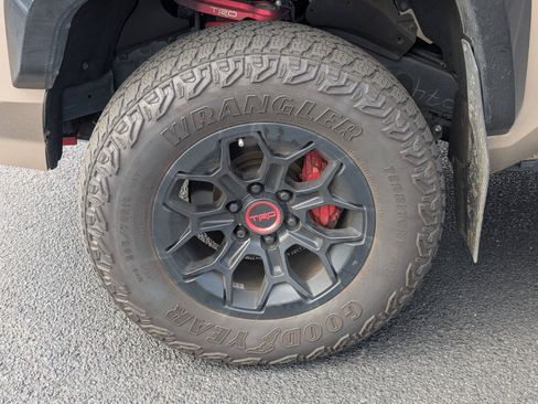 Used 2025 Toyota Tacoma TRD Pro AWD/4WD image 12