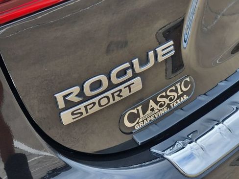 Used 2019 Nissan Rogue Sport S w/ Appearance Package FWD image 9