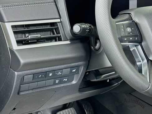 Used 2024 Mitsubishi Outlander SEL Black Edition AWD/4WD image 10