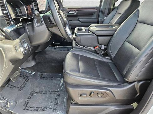 Used 2025 GMC Sierra 1500 SLT image 15