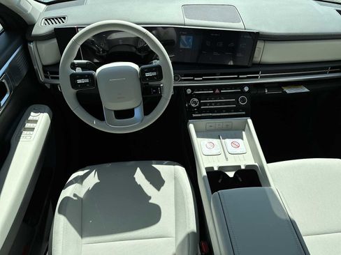 New 2026 Hyundai Santa Fe SE image 10