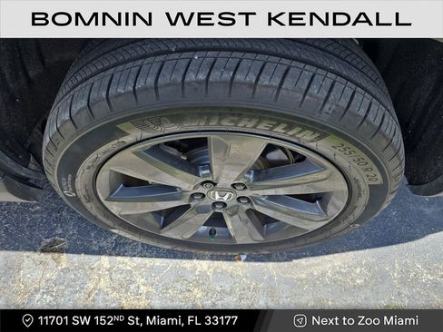 Used 2023 Honda Pilot Sport image 12