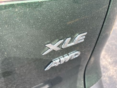 Used 2024 Toyota Corolla Cross XLE AWD/4WD image 20