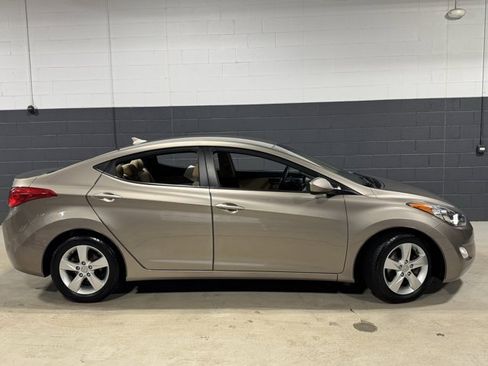 Used 2013 Hyundai Elantra GLS w/ Preferred Pkg image 5